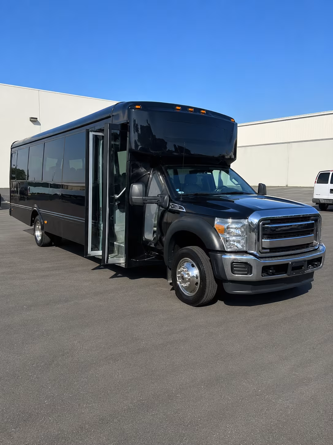 Berkeley Birthday, Sweet 16, & Quinceañera Party Bus Rentals