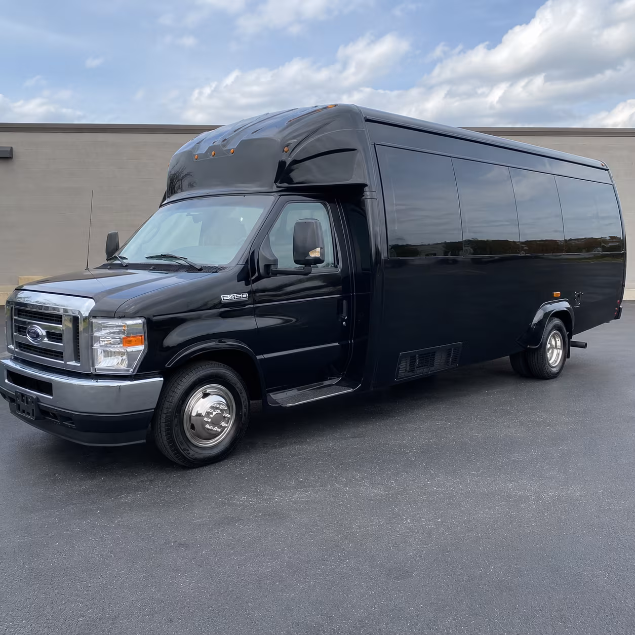 Oakland Homecoming & Prom Party Bus Rentals