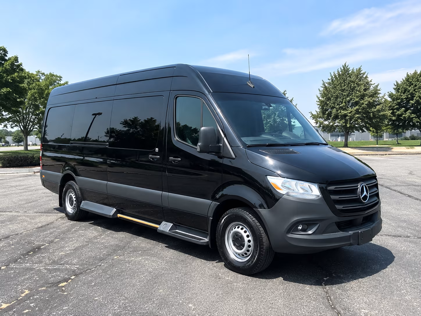 San Francisco Airport Shuttle & Transportation party bus exterior