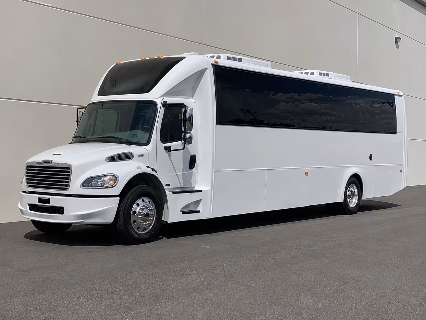 San Francisco Birthday, Sweet 16, & Quinceañera Transportation party bus exterior