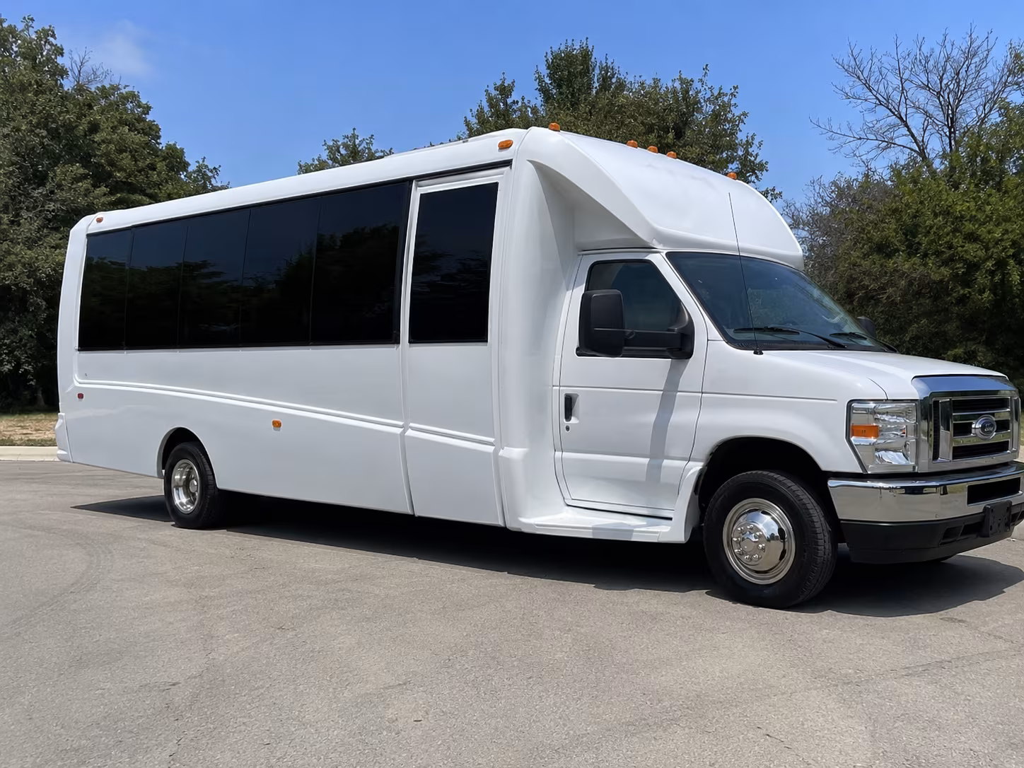 San Francisco Winery Tour & Pub Crawl Transportation onboard seating